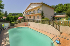 Hotels in Burlats